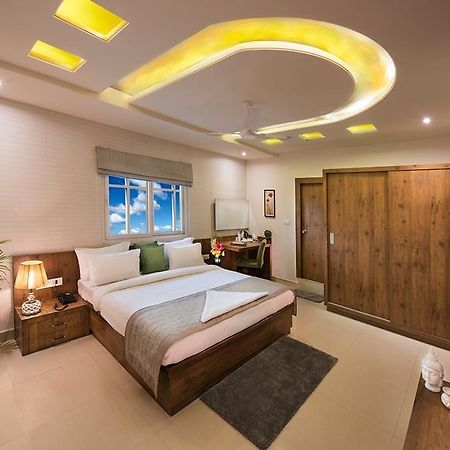Hotel Manisha International Гая Экстерьер фото
