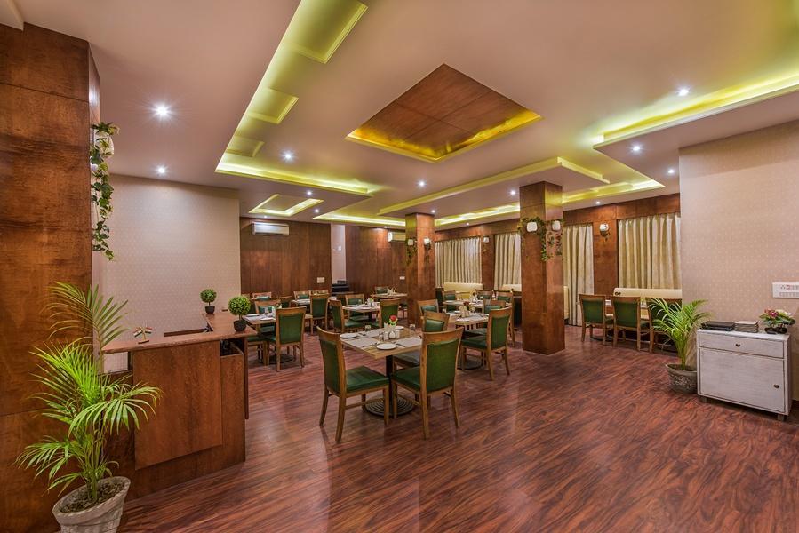 Hotel Manisha International Гая Экстерьер фото