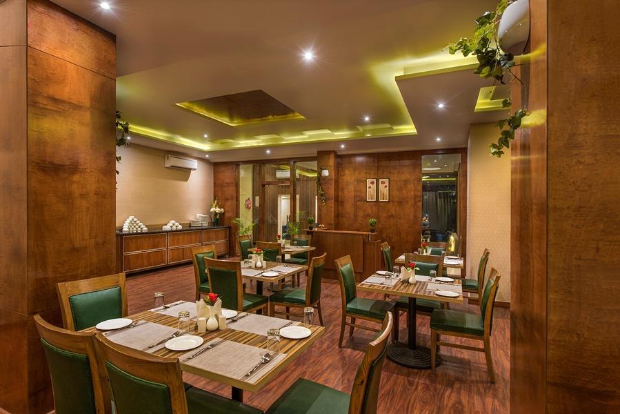 Hotel Manisha International Гая Экстерьер фото